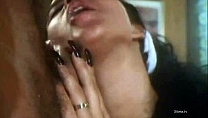 嘿，想看这个意大利复古明星怎么处理硬核肛交？