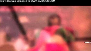 அவ்வளவுதானா, சீக்கிரமா எடுத்துட்டிங்க, housewife groped already?