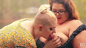 Wow! Spreading for the wildest lunch cunilingus ever!