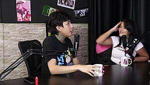 She offers her pussy first, hating casual sex, never tried virtual - DJ Rafa Loira and Mateus Hwang in sheer red.