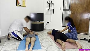 Sexo casero amateur grabados with sneaky indonesian ass play in hidden spots