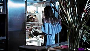 Kyler quinn caught masturbating pussy by step mom begs for family session!