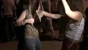 These amateur teen lesbians are fingering each other's pussies