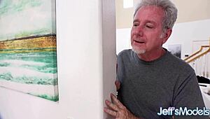 曲线美女Eliza Allure的肥逼在蒸腾按摩中被玩弄