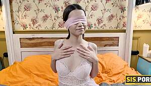 Whoa, blindfolded cutie seduces her lucky stepbro by accident!