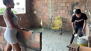 I follo my boss's enorme coño for the first time and me corro inside el.