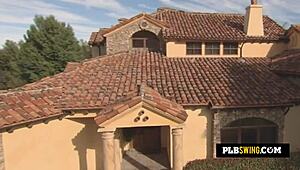 黑发辣妹群P业余分享亲密骚戏