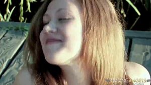 girl in the park takes payment for a fuck