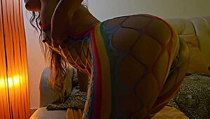 晚上近距离猛干毛逼内射😏