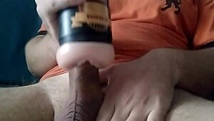 Watch this white boy moan while masturbating his fat cock?