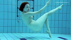 lada poleshuk does underwater pool show with big tits