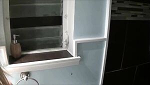 儿子求继妈Nadia White留家，家庭治疗超粗暴！