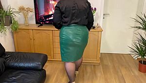 Fat Mother-in-Law Craves My Cock in Her Hairy Wet Pussy