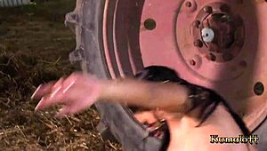 Southern beauty gets anal by big dick 😏