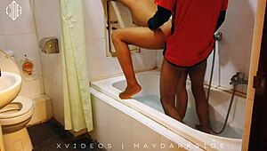 Myanmar couple fucks in bathroom