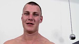 淫荡男同口交深喉吞精狂吸！