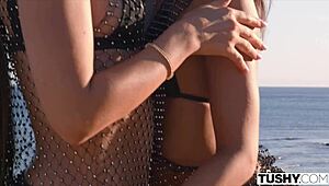 tushy stunning beauties vanna and mary share anal adventure 😘