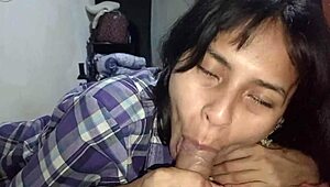女友穿超小18+衣醒來我狠幹到奶彈跳