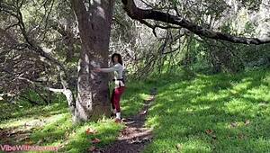 Stepmom shocks with wild vacation bedroom invite