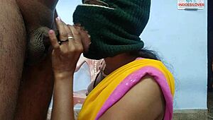 Hot chat about cheating wife banging hard with mature Indian aunt