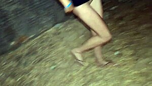 人妻肥臀街头露大屁股😏