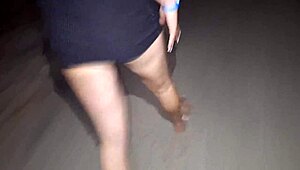 Married Fanny Shows Off Bare Ass in Public Streets 😏