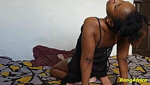 我猛骑大白假屌爽翻天