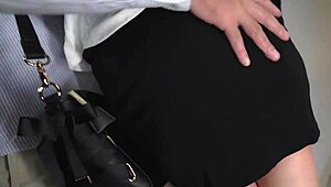 巨乳人妻桃瀬くるみ - 无码乳交和喷水手淫