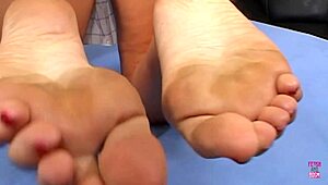 absolutely beautiful brunette lady getting fucked doggy and missionary by her man 😍