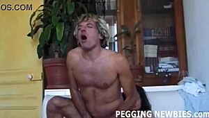 don't be afraid of my strapon dildo 😈