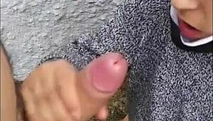 冒险热吹箫街头大胆公共动作