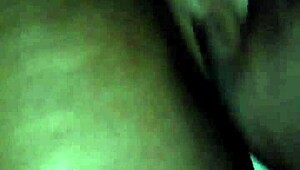 黑熟女曲线抹身体油狂揉