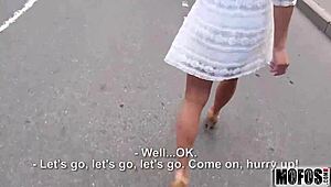 Want to see Foxy Di get roadside anal in this amateur video?