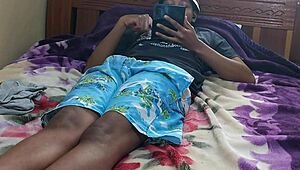 嘿，你抓到偷情贱哥哥打飞机了吗？继妹狠逮他！接下来干啥？