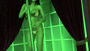 Busty Ebony Syaane Simmons