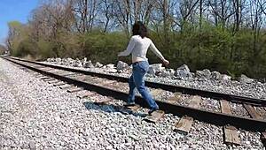 Hey, wanna watch this big ass pawg strut her stuff again?