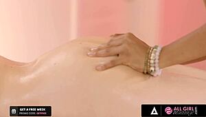 Ebony masseuse craves sexy customer in all-girl massage session