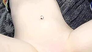 业余妹子近景POV被机器狂操