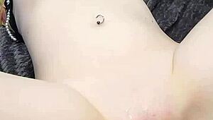 业余妹子近景POV被机器狂操