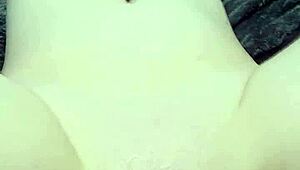 业余妹子近景POV被机器狂操