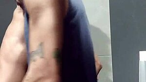 O Cara Ficou Me Olhando Durante O Treino Levei Ele Pro Banheiro E Coloquei Para Mamar Amateurs Gay Cock Lover Bodybuilder Assfucking Muscular Nerd Anal Gym