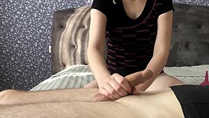 every morning she makes me a handjob and i cum 😊