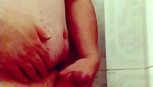 la vecina caliente me hace masturbarme en la casa