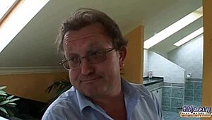 Fat plumber pounds skinny blonde teen and unloads in her mouth.