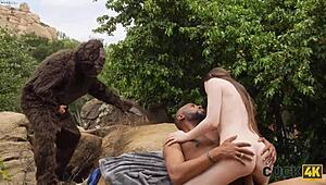 yo, watchin’ my old man cuckolded by big black cock! 😲