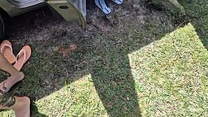 grupo de amigos stop car on road to bang hot chicks raw