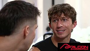 hey, that hot jock came over for a bareback booty call with deepthroat and rimjob