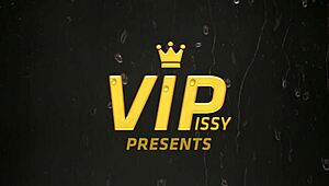 Curvy blonde babe pees on boyfriend before sucking his pissing cock 😈