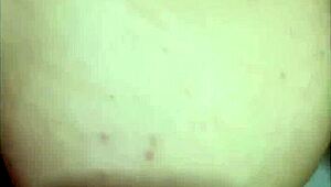 Me la cojo r�pido en el ba�o la acabo de conocer en una fiesta y me la cojo en el ba�o del antro