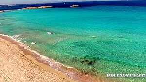 金发Marica Chanelle诱惑BBC好友硬核猛干